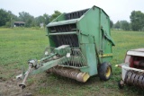 John Deere 510 round baler