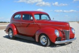 1940 Ford Deluxe Sedan