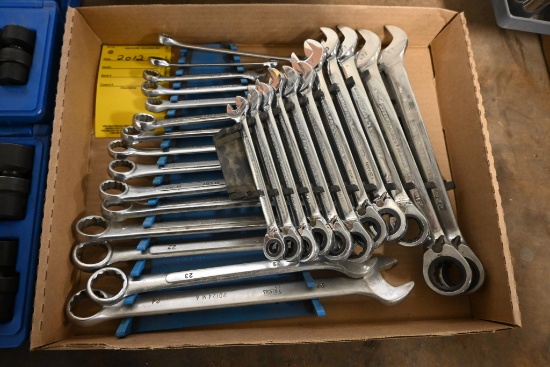 Flat of metric open & box end wrenches, ratchet wrenches