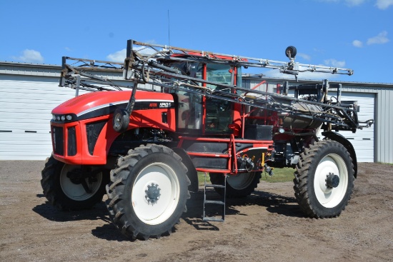 2012 Apache AS720 2wd self-propelled sprayer