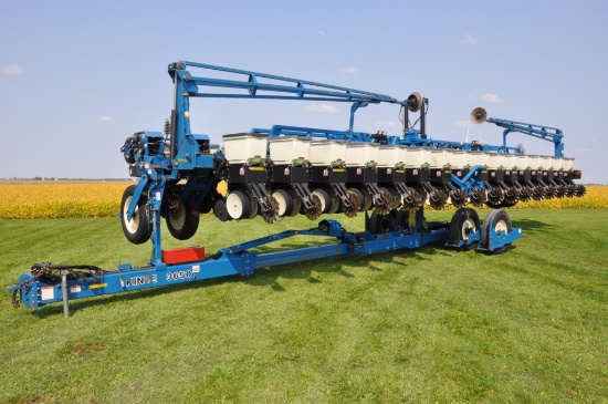 Kinze 3650 16/32 planter