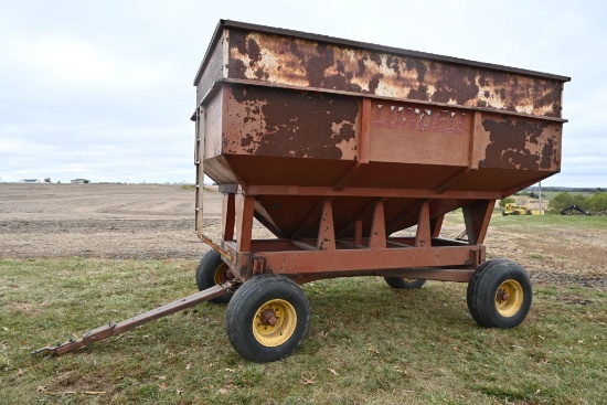 Lundell 250 bu. gravity wagon on Kewanee running gear