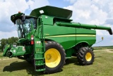 2016 John Deere S680 2wd combine