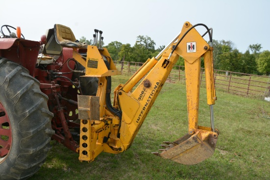 International 3082 Series A 3-pt. backhoe