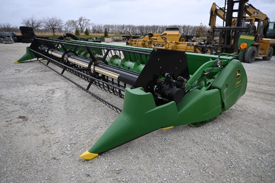 2005 John Deere 630F 30' grain platform
