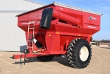 2016 E-Z Trail 710 grain cart