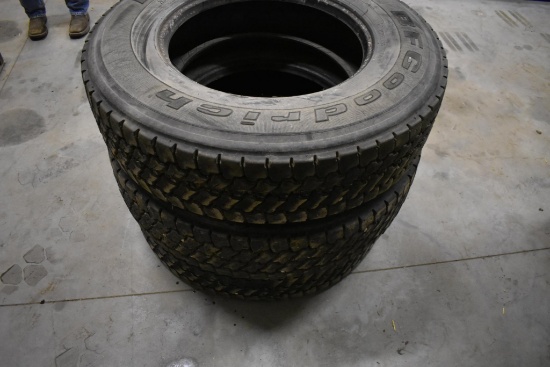 (6) 275/80-R22.5 tires