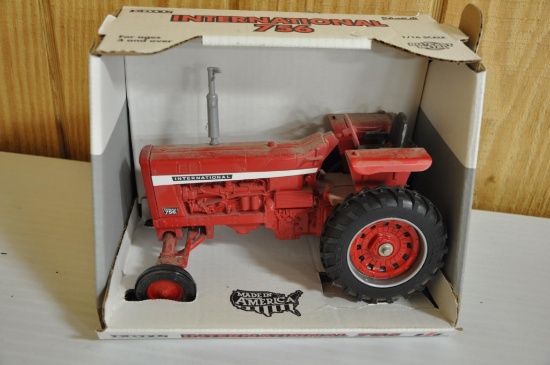 ertl IH 756 tractor die-cast 1/16 scale