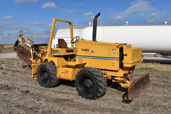 Vermeer V-8550 4X4 trencher