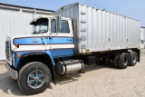 1983 Ford 8000 tandem grain truck