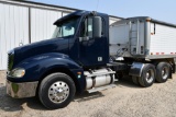 2005 Freightliner Columbia 120 day cab semi