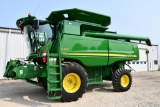 2013 John Deere S550 2wd combine