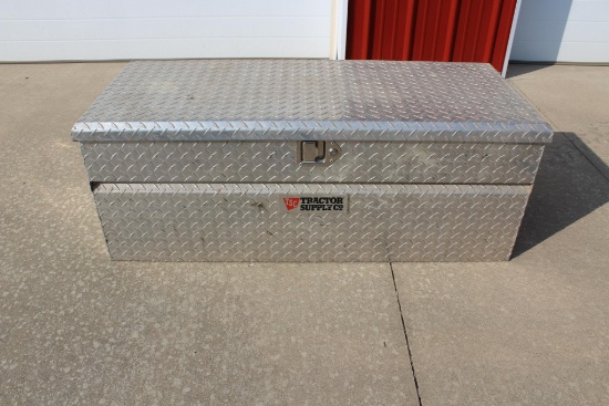 TSC diamond plate toolbox