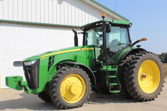 2012 John Deere 8235R MFWD tractor