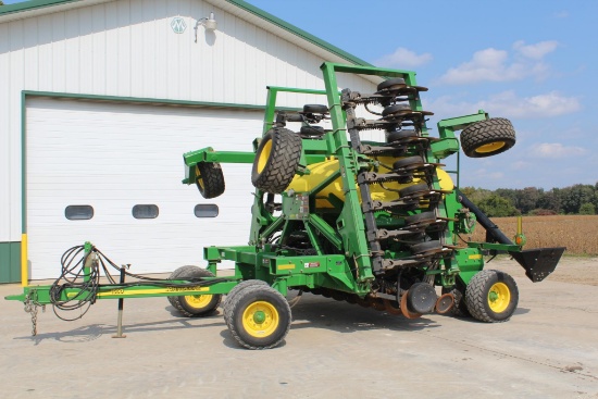 2009 John Deere 1990 CCS 30' air seeder