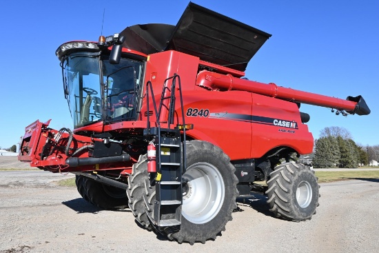 2015 Case-IH 8240 2wd combine
