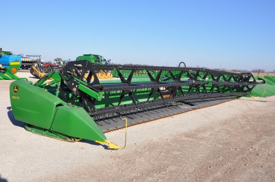 2014 John Deere 640FD 40' flex draper head
