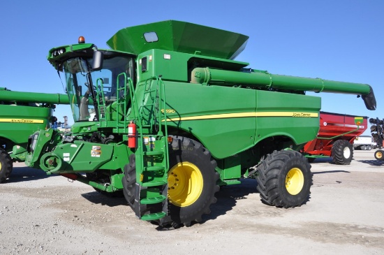 2015 John Deere S690 4wd combine