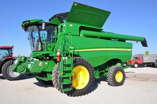 2014 John Deere S660 2wd combine