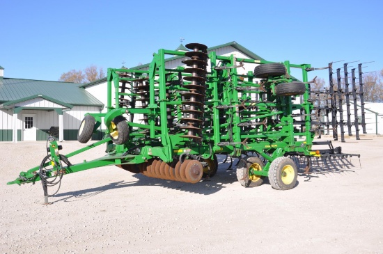 2012 John Deere 2310 39'9" soil finisher