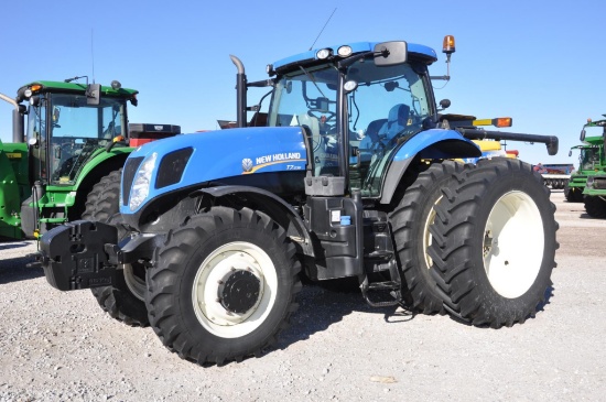 2013 New Holland T7.235 MFWD tractor