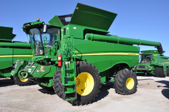 2017 John Deere S680 2wd combine