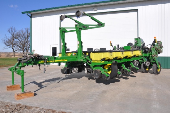 2013 John Deere 1770NT 12 row 30" planter