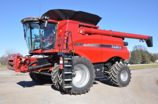 2018 Case-IH 8240 2wd combine
