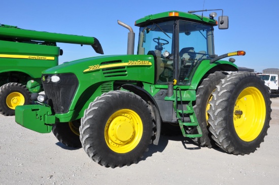 2003 John Deere 7920 MFWD tractor