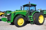 2013 John Deere 8260R MFWD tractor