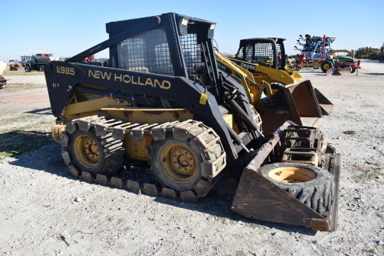 New Holland L985 skid steer