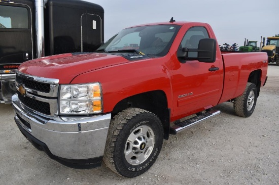 2013 Chevrolet 2500 HD 4wd pickup truck
