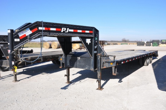 2011 PJ 30' gooseneck flatbed trailer