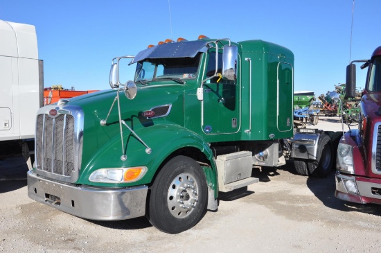 2011 Peterbilt 386 semi