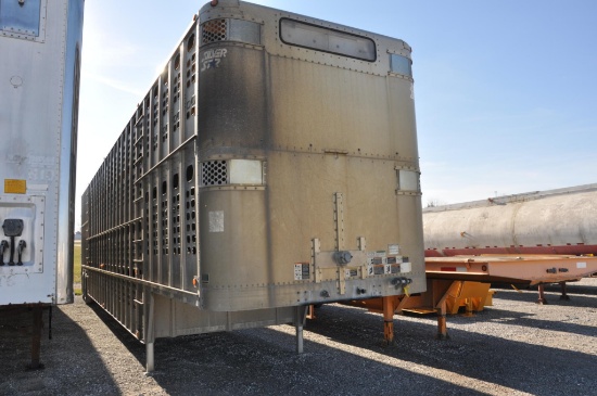 2007 Wilson 53' livestock trailer