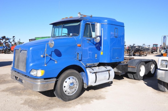 1999 International 9200i semi