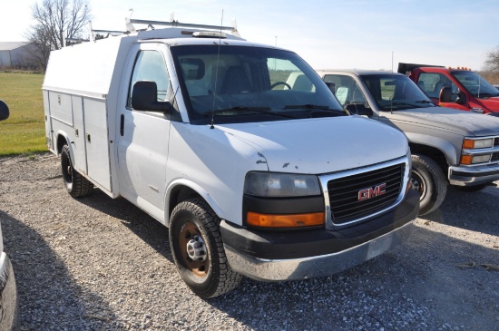 2007 GMC 3500 utility van