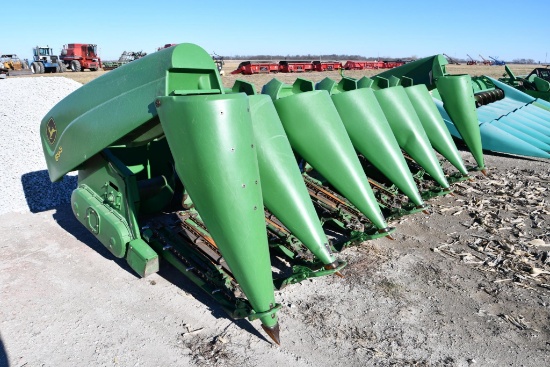 John Deere 693 6 row 30" corn head