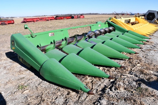 John Deere 893 8 row 30" corn head
