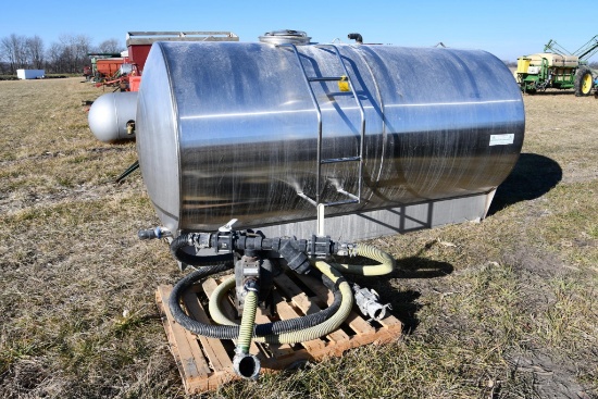 1,600 gal. S.S. tank