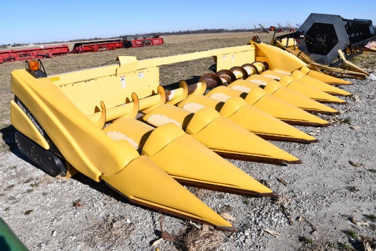 New Holland 98C 8 row 30" corn head