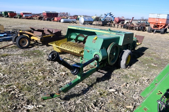 John Deere 348 small square baler