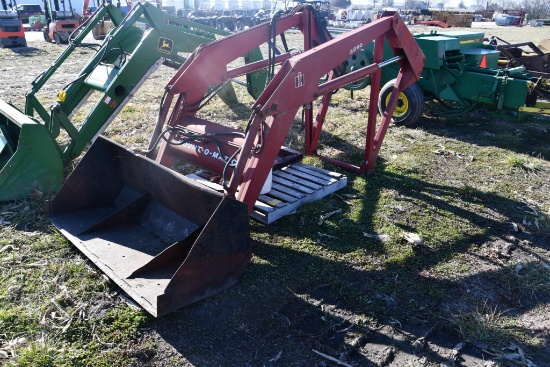 International 2250 loader