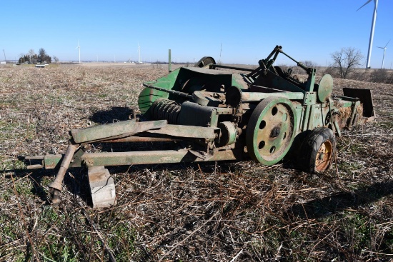 John Deere 14T square baler
