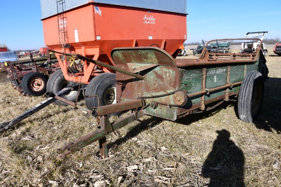 John Deere N manure spreader