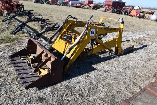 International 3000 loader