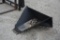 Tomohawk root bucket for skid steeer