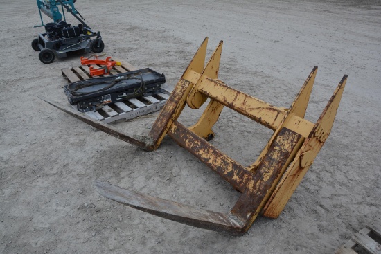 JRB 43" forks off Komatsu WA180 loader