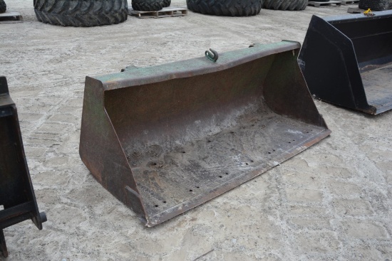 John Deere 5' loader bucket