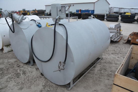500 gal. fuel tank w/ 110 volt electric pump